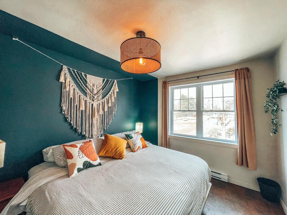 Auberge Mandala Saint Mathieu Du Parc Esterno foto