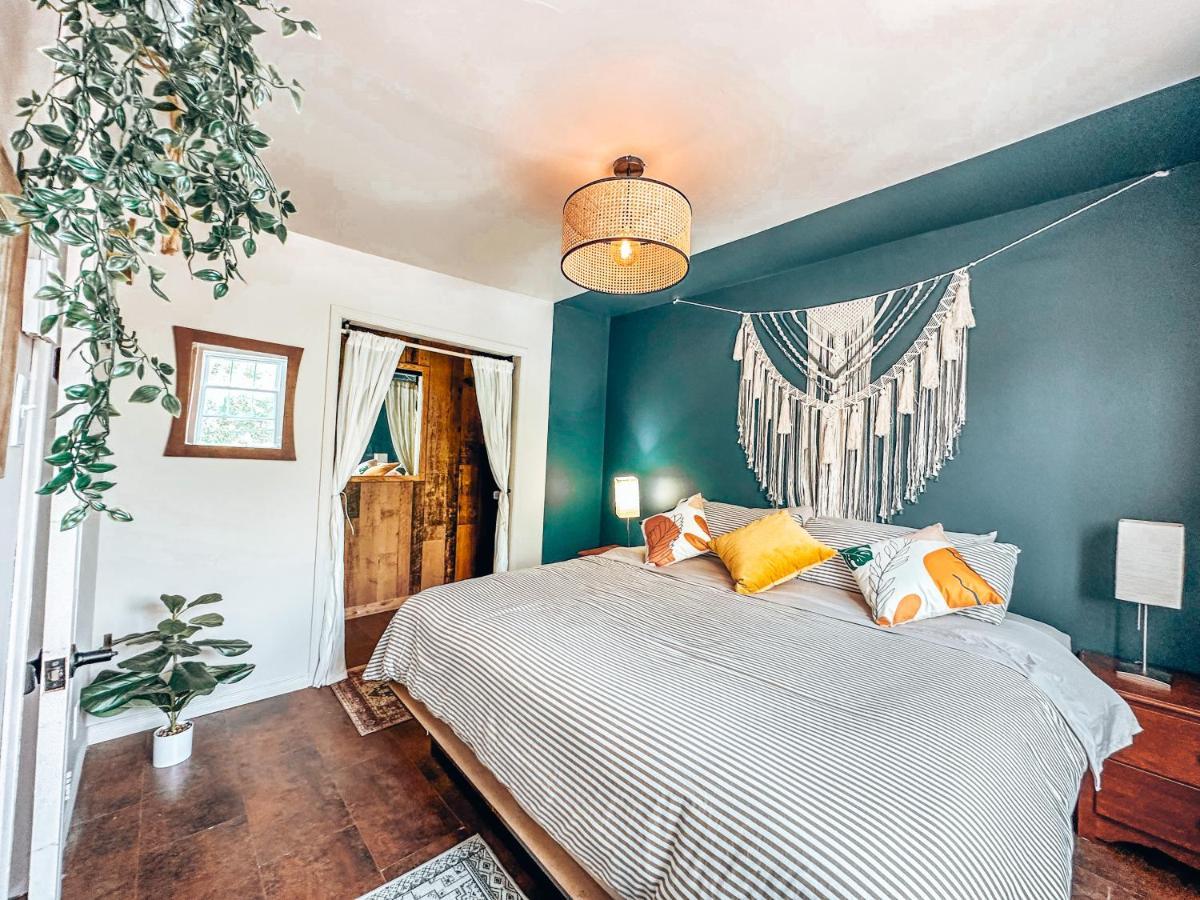 Auberge Mandala Saint Mathieu Du Parc Esterno foto