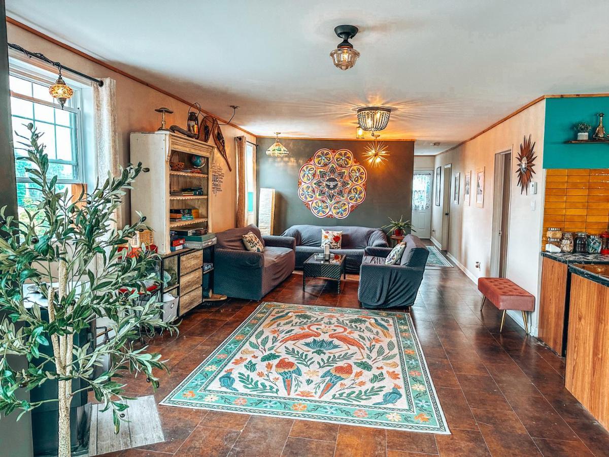 Auberge Mandala Saint Mathieu Du Parc Esterno foto