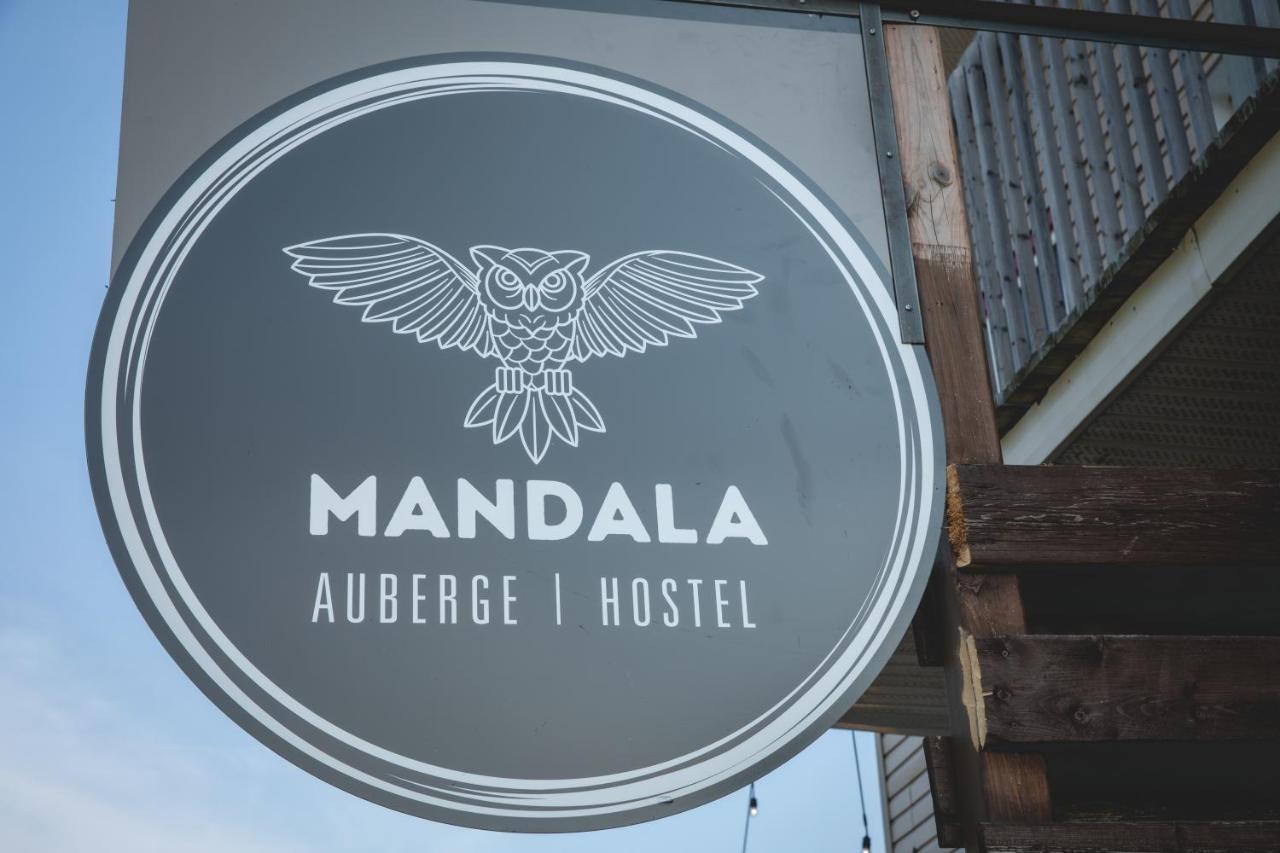 Auberge Mandala Saint Mathieu Du Parc Esterno foto