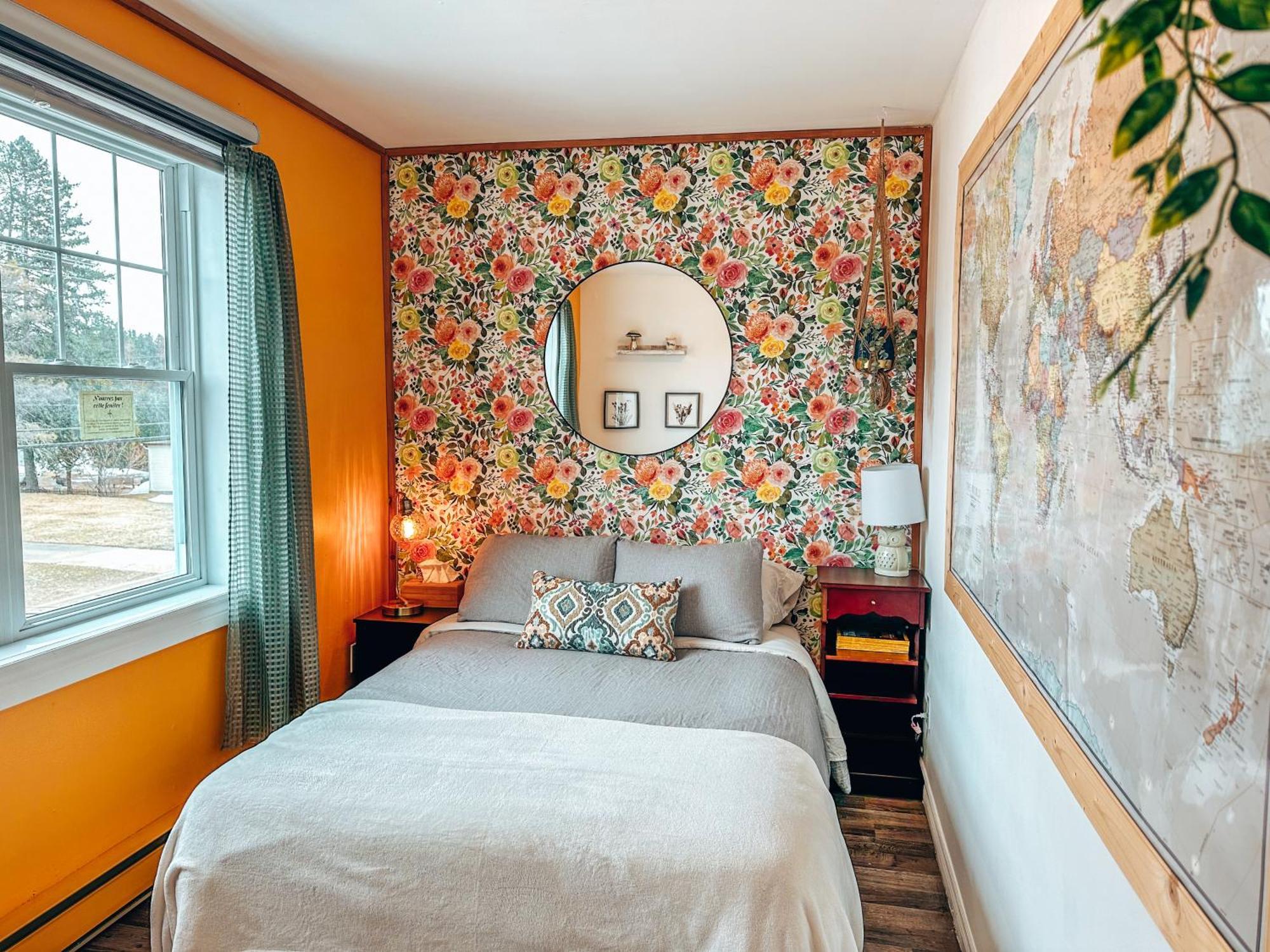 Auberge Mandala Saint Mathieu Du Parc Esterno foto